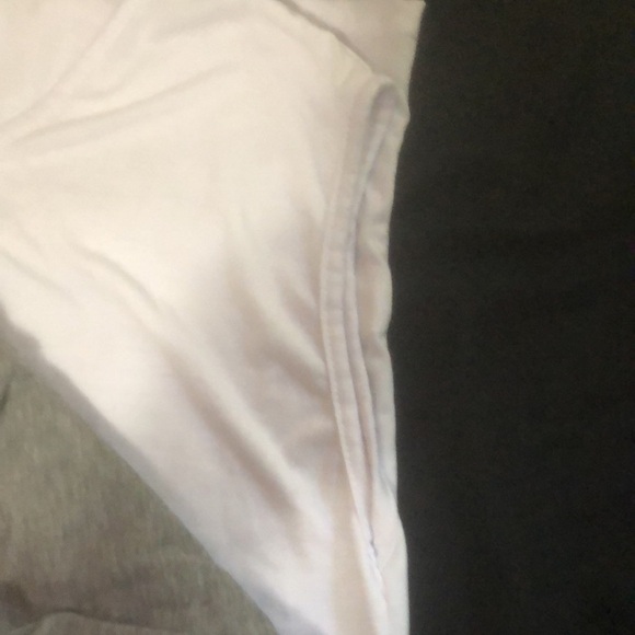 Three basic t- shirts size medium - Picture 4 of 4